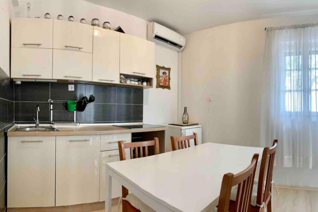 Summer Apartment 4 马卡尔斯卡 外观 照片